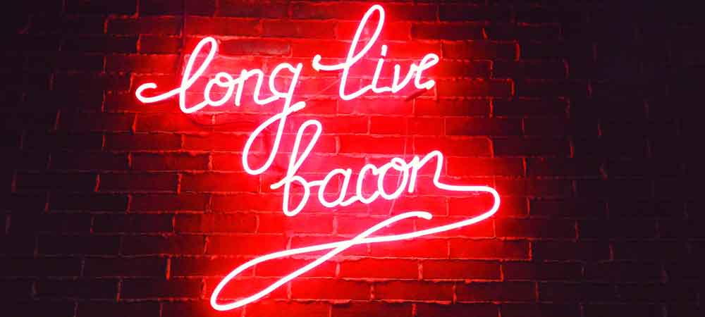 10 BEST food trucks in Boston, featuring bacon, ice cream, tacos, BBQ + a grocery market. Whhhaaat? Come check them out!