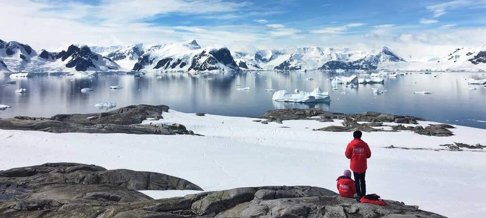 Get the most out of a trip to Antarctica by signing up for a study abroad program. A cruise in Antarctica, activities AND college credit? Sign me up!