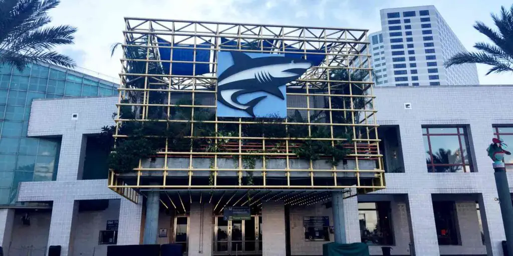 Visit the Audobon Aquarium in New Orleans, Louisiana, which overlooks the Mississippi River in New Orleans, Louisiana. There's a separate Audobon Insectarium and Zoo in New Orleans, too!
