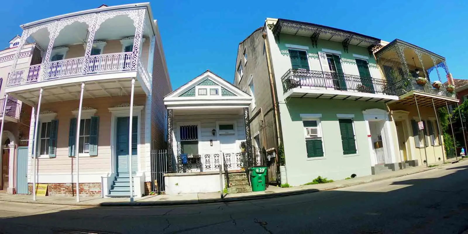 Admire the blend of architectural styles in New Orleans' French Quarter.
