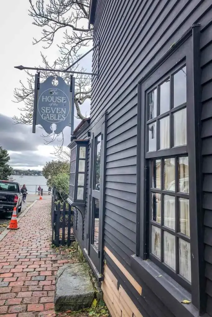 Photo of the outside of the House of the Seven Gables building.