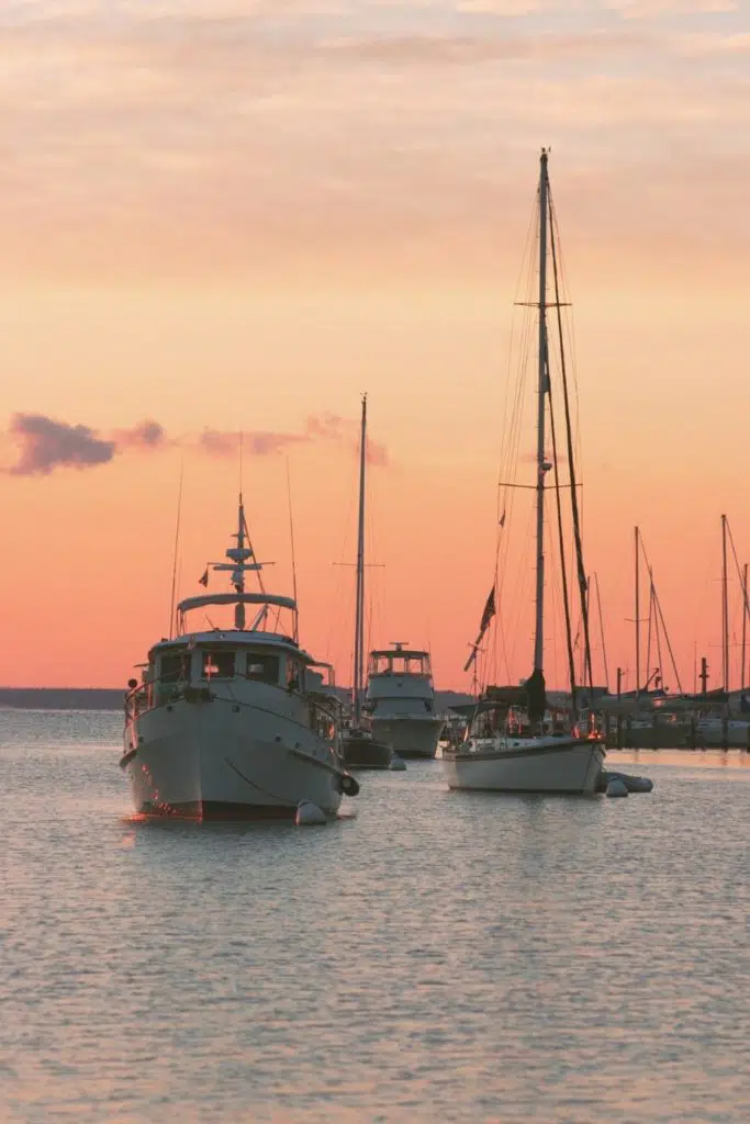 Photo of a harbor in Annapolis, Maryland.