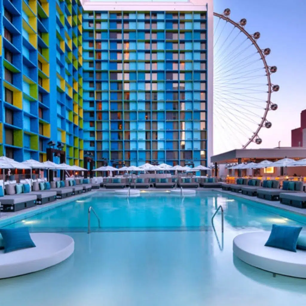 Photo of an empty pool at LINQ Las Vegas with the High Roller ferris wheel in the background.