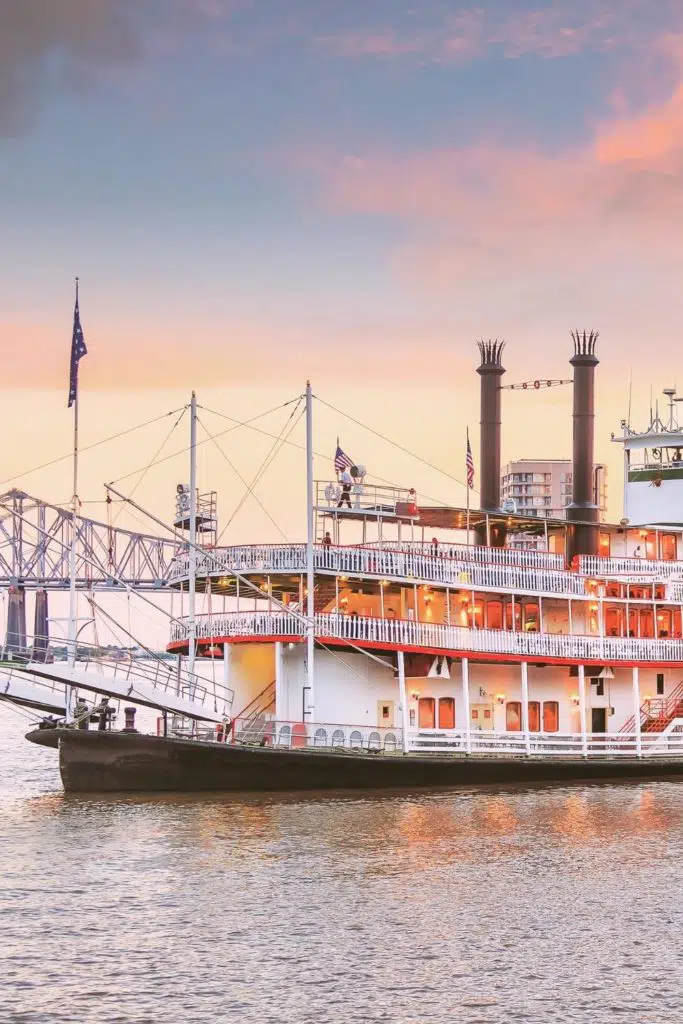 Photo of a ferry boat on the Mississippi River in New Orleans returning to dock from a tour.
