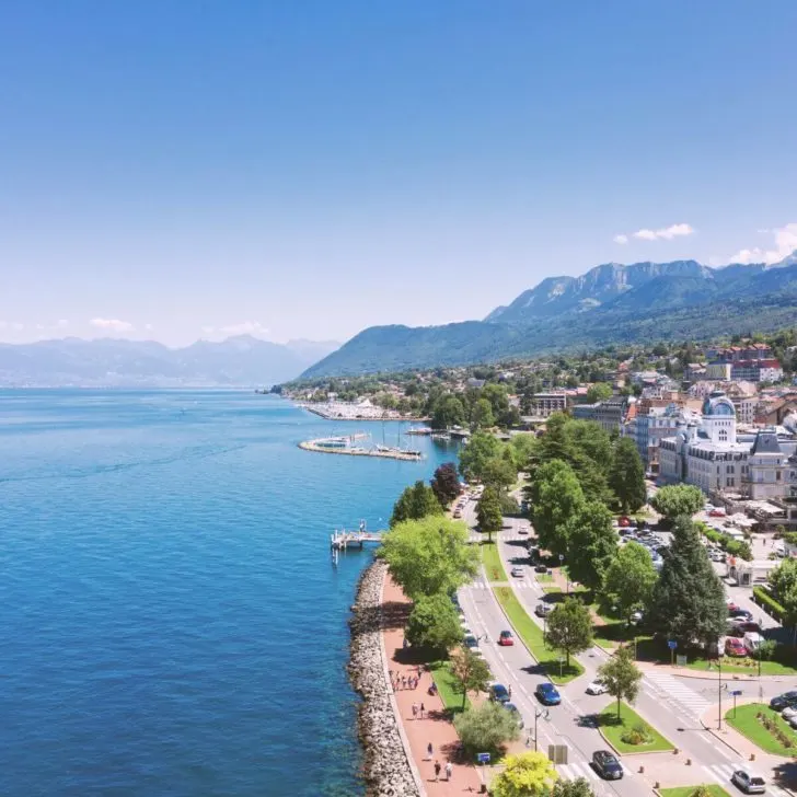 Aerial photo of Lake Geneva from the French side.
